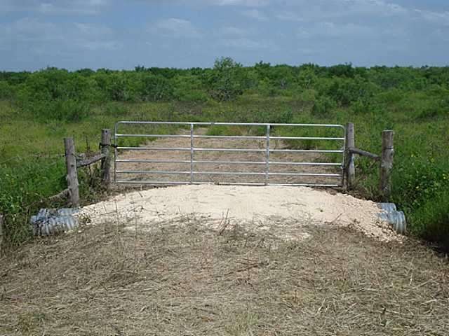 Entrance/Gate