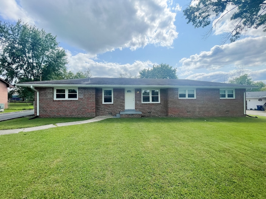 102 Lee Ln, Shelbyville, TN 37160 - photo 1