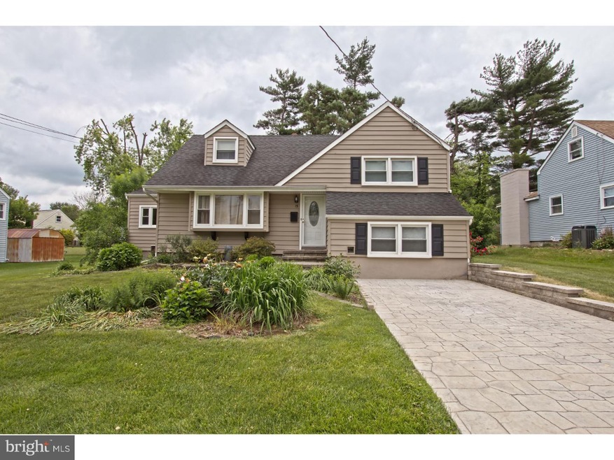 15 Tekening Way, Trenton, NJ 08690 - photo 1