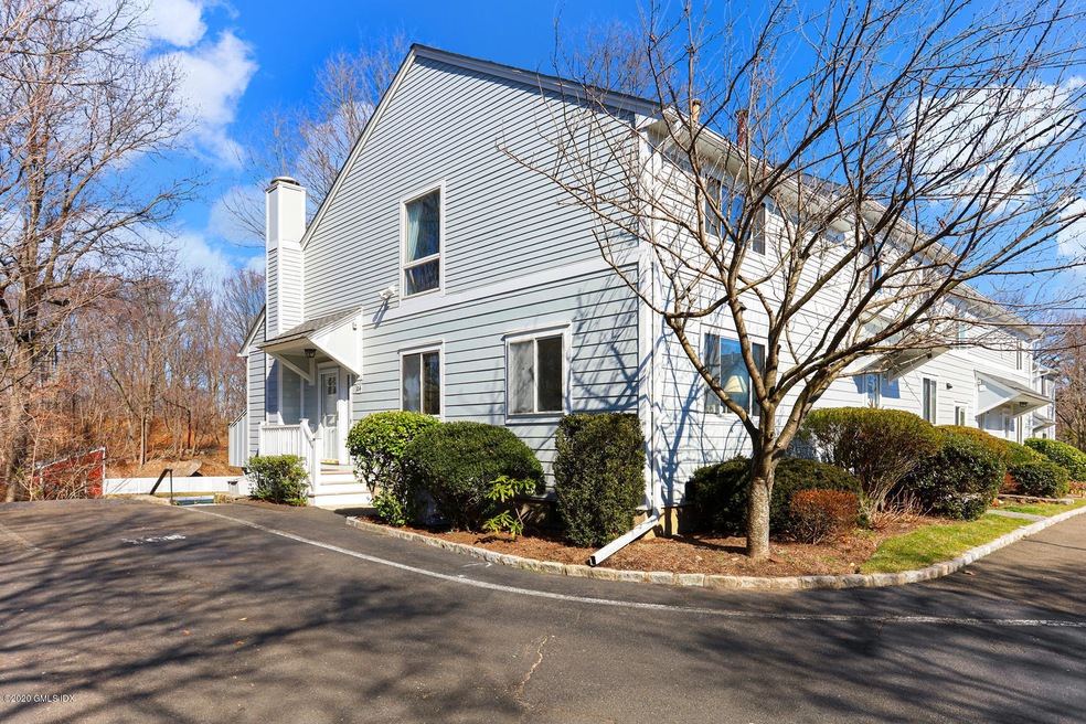 104 Silo Cir unit 104, Riverside, CT 06878 - photo 1