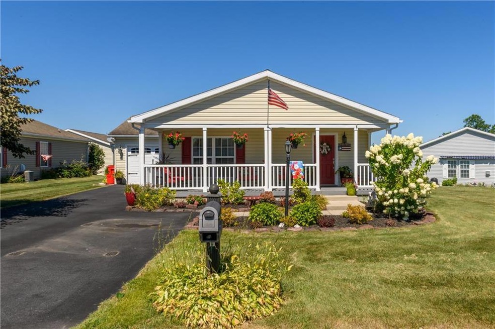 7 Nuthatch Ct E, Bechtelsville, PA 19505 - photo 1