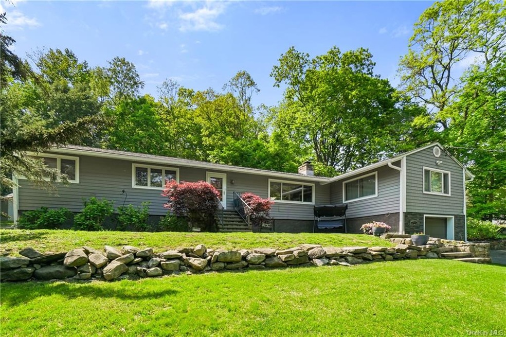 3451 Stoney St, Mohegan Lake, NY 10547 - photo 1