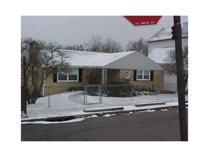 403 Augusta St, Pittsburgh, PA 15211 - photo 1