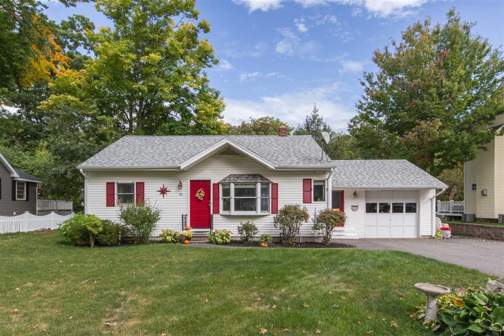 51 Edgewood Ave, Nashua, NH 03064 - photo 1