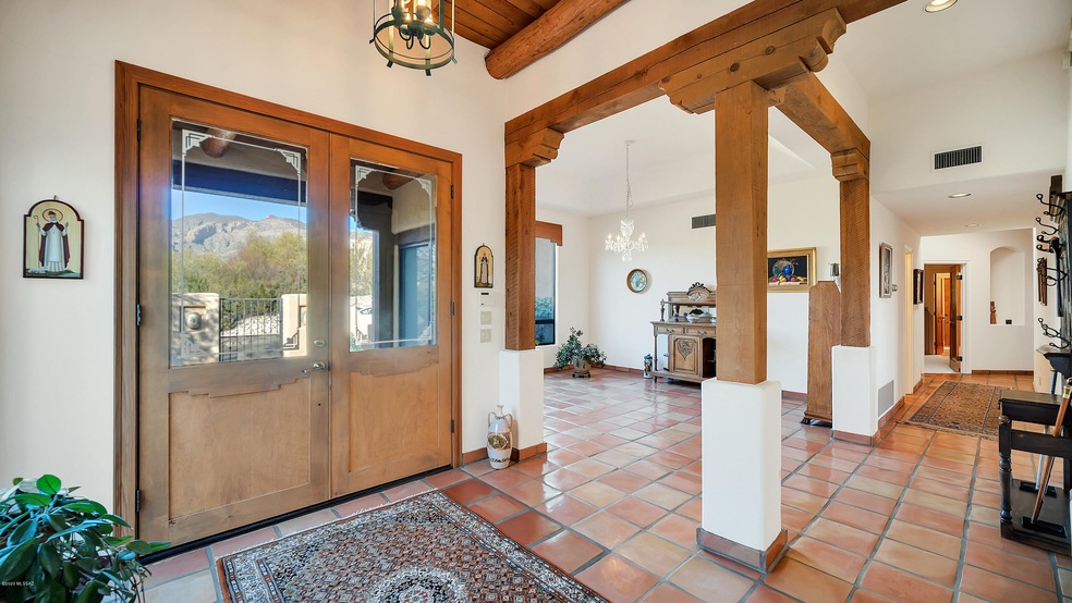Entry/Foyer