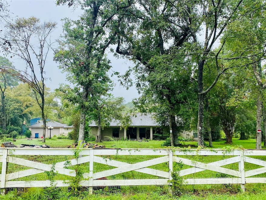 14212 Horseshoe Bend, Conroe, TX 77384 - photo 1