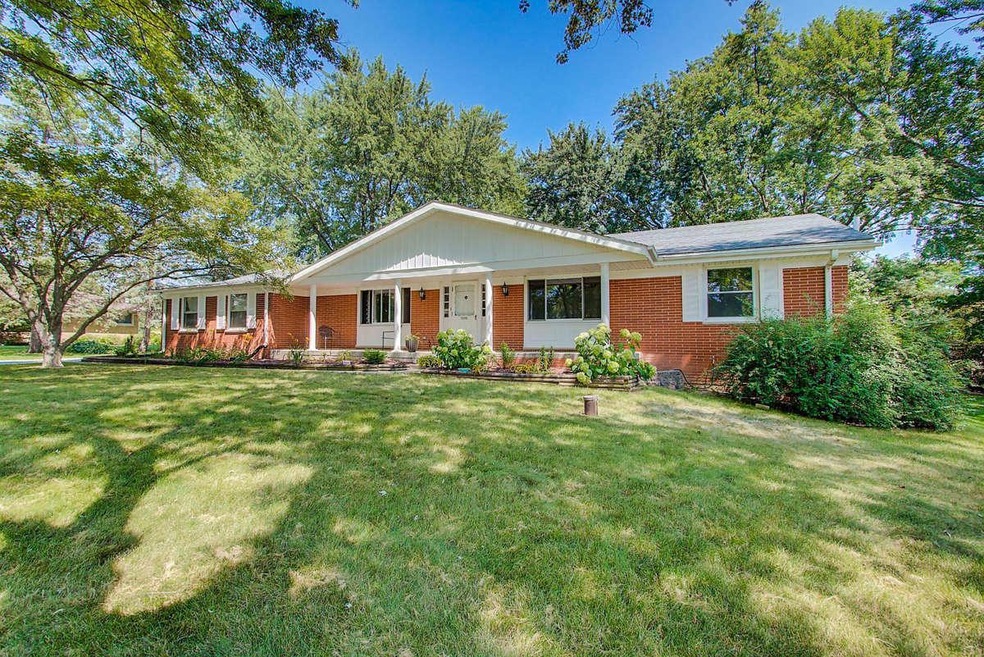 W151N7090 Plainview Dr, Menomonee Falls, WI 53051 - photo 1