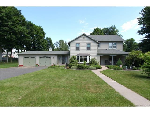 635 Pine Street - a picture perfect home, exceedin