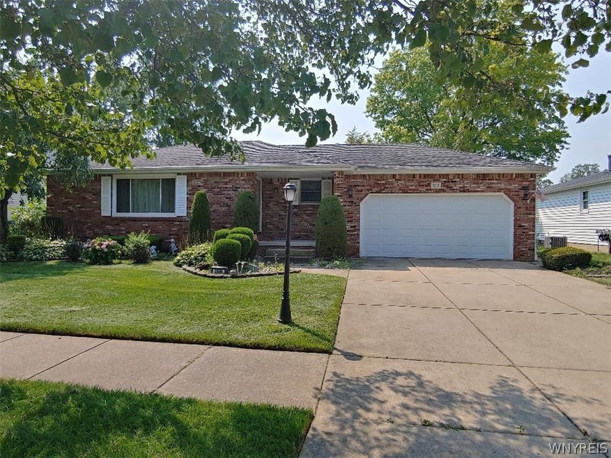 502 Homestead Dr, North Tonawanda, NY 14120 - photo 1