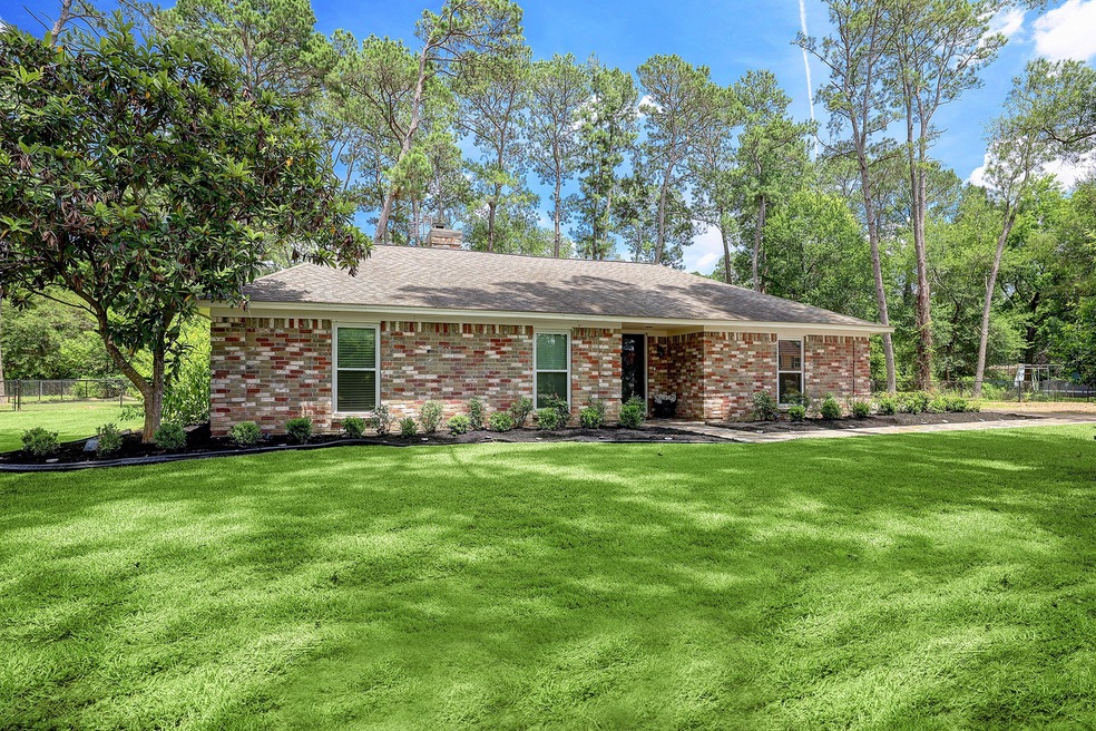 Charming Ranch Style home on almost an acre!
