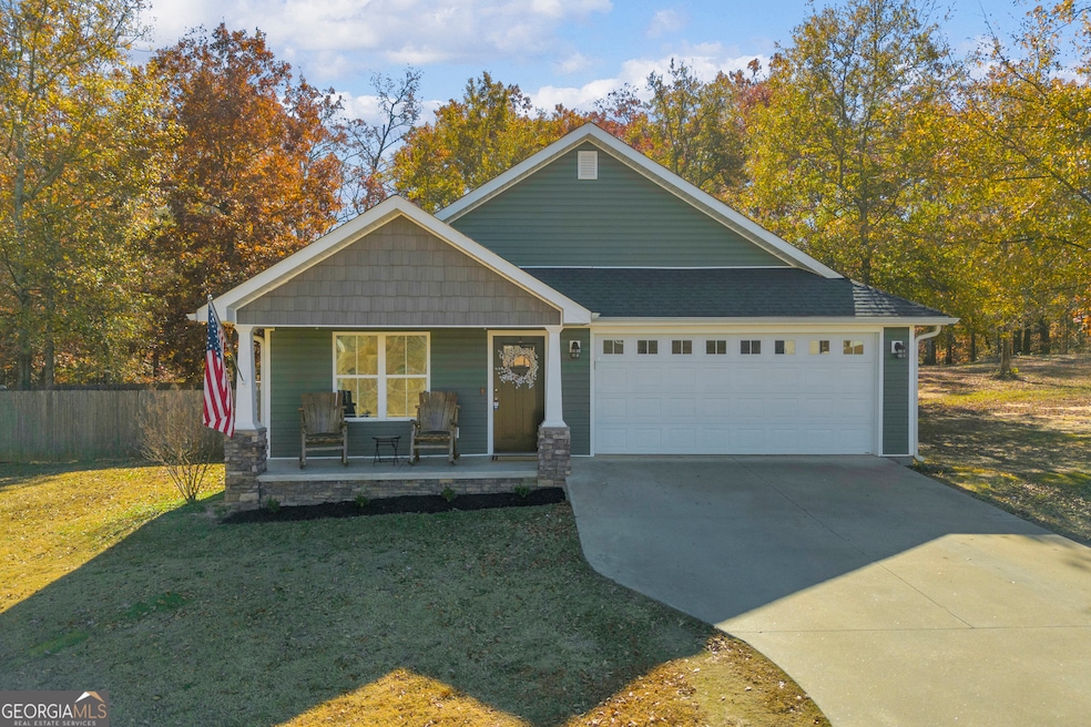 323 N Point Cir, Hartwell, GA 30643 - photo 1