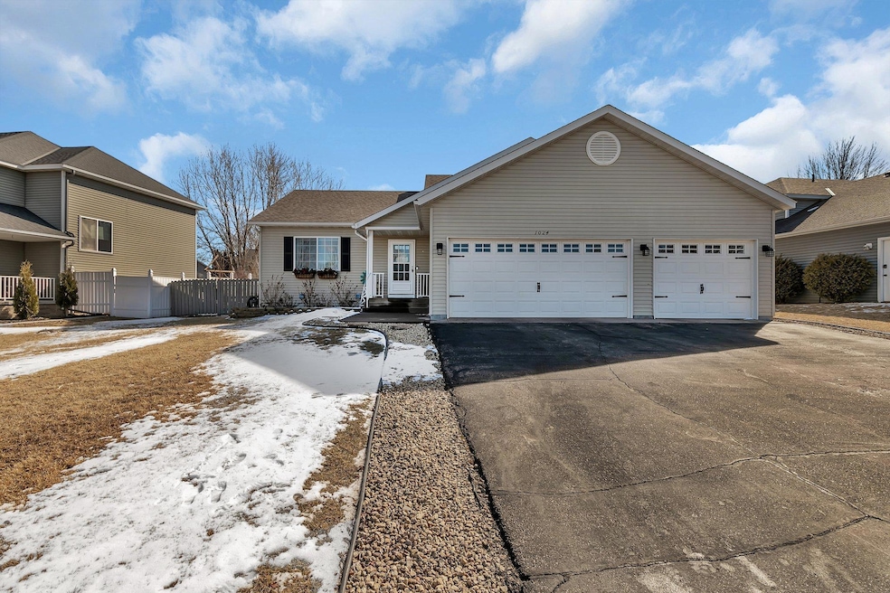 1024 Hillside Rd, Sauk Rapids, MN 56379 - photo 1
