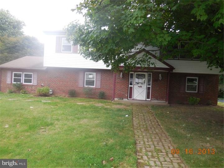 1437 Lake Rd, Feasterville Trevose, PA 19053 - photo 1