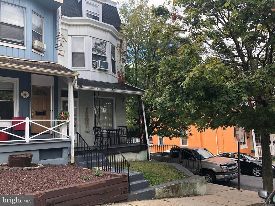 1324 Buttonwood St, Reading, PA 19604 - photo 1