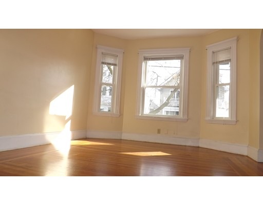 71 Thorndike St unit 1, Arlington, MA 02474 - photo 1