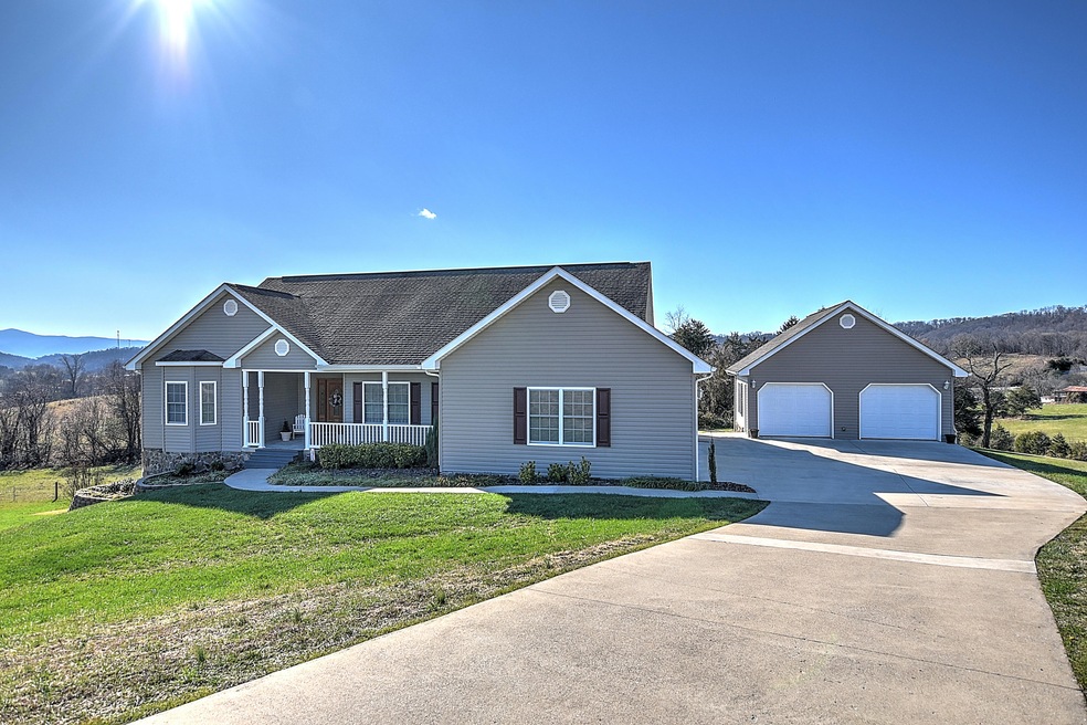 321 E Ridges Dr_-7