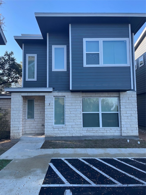 For Rent $2,400/month