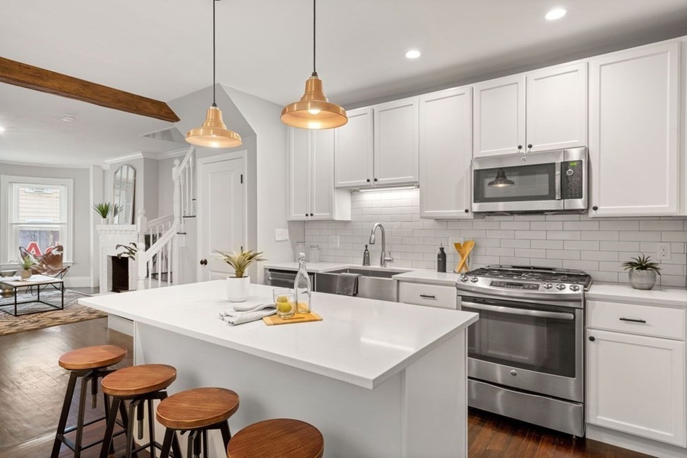 22 Marlborough St, Chelsea, MA 02150 - photo 1