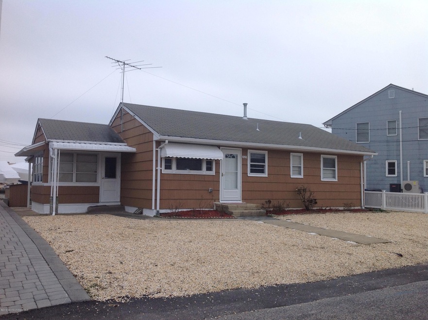 305 Venice Dr, Lavallette, NJ 08735 - photo 1