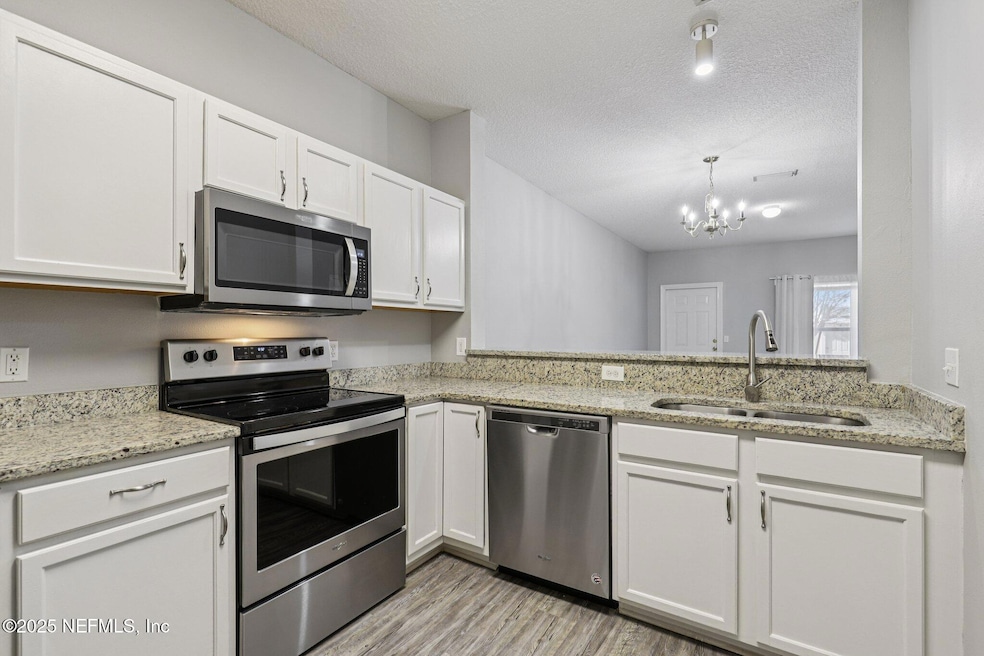 877 Southern Creek Dr, Saint Johns, FL 32259 - photo 1