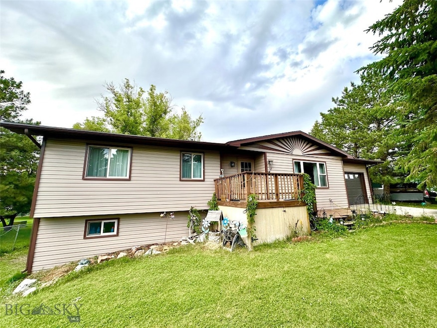 17 Clover Dr