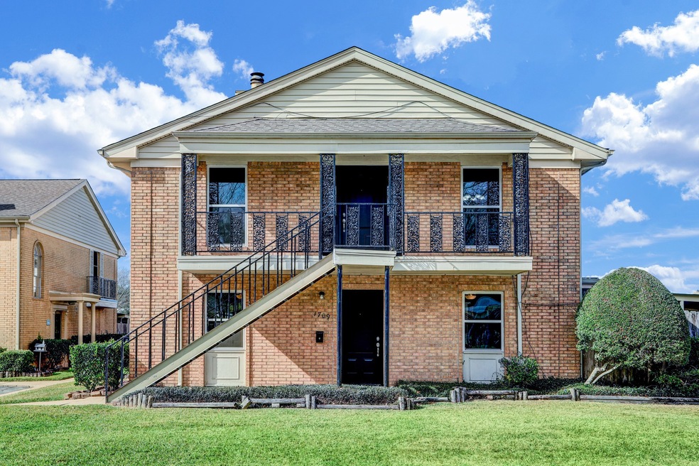Two story condo located in the Nassau Bay area.