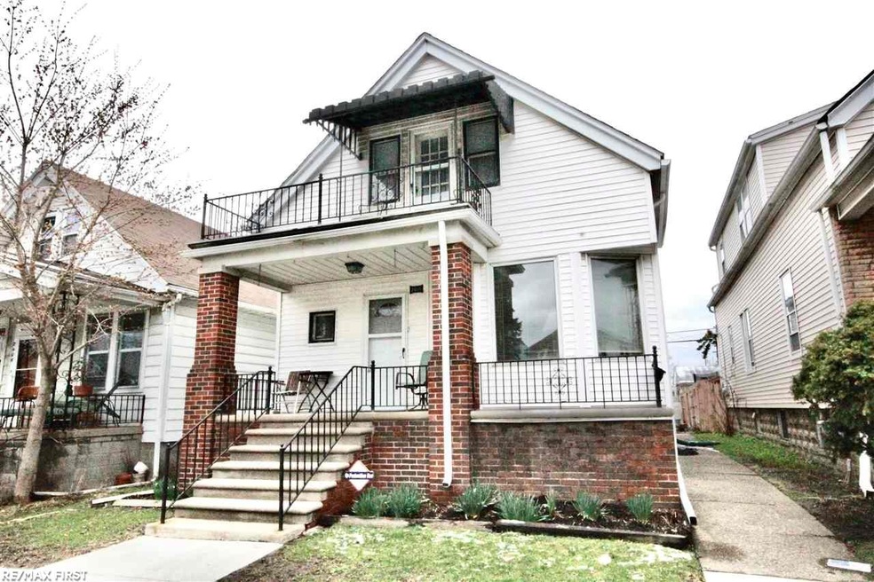 2400 Commor St, HamtraMcK, MI 48212 - photo 1