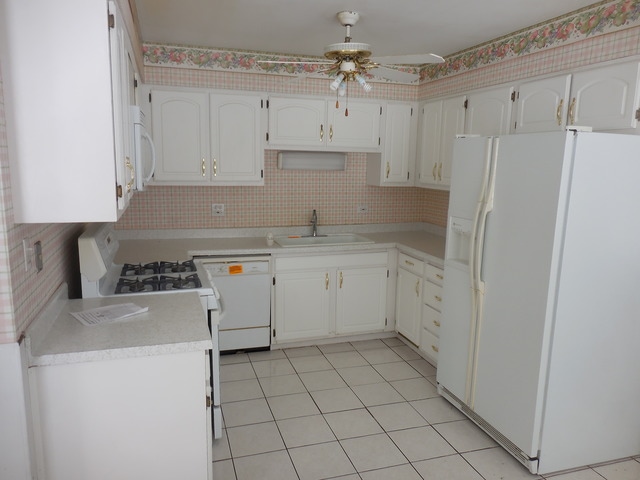 4656 176th St, Country Club Hills, IL 60478 - photo 1