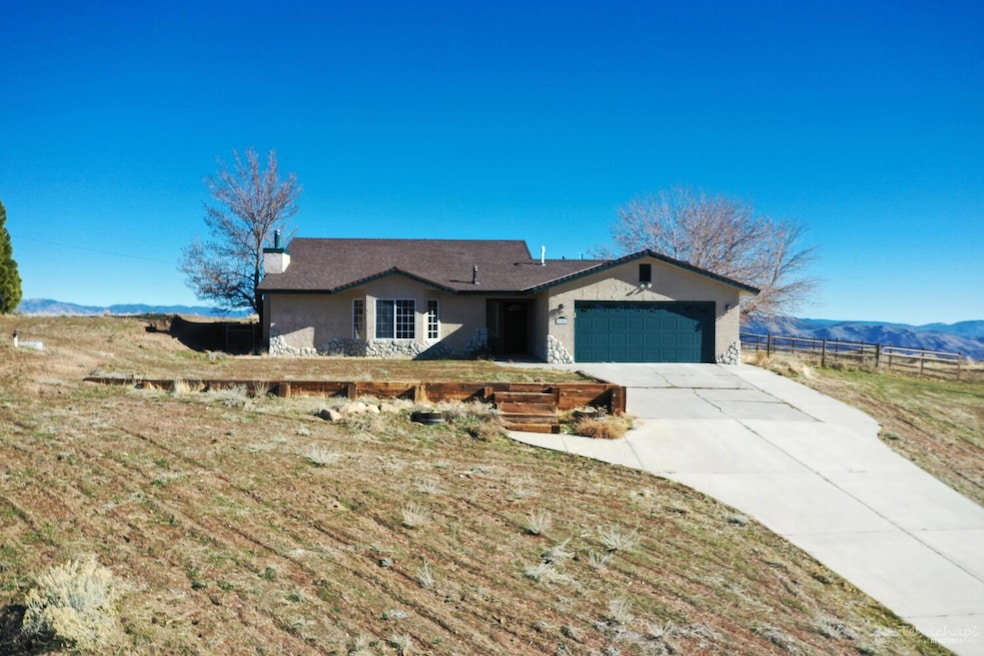 26801 Cabriolet Ct, Tehachapi, CA 93561 - photo 1