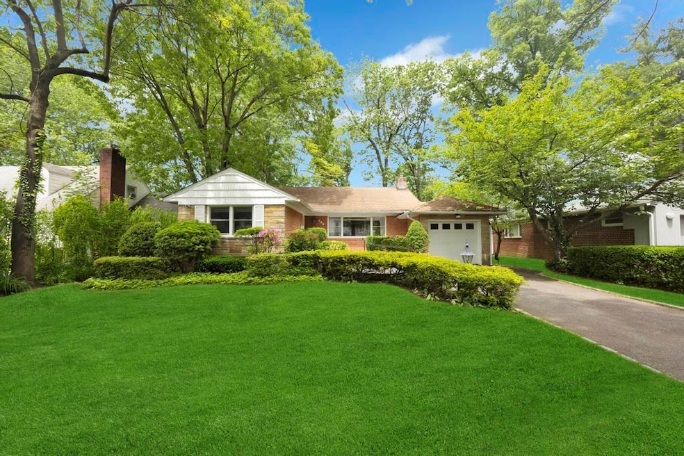 Sold $1,405,000 • Co-Listing Agent