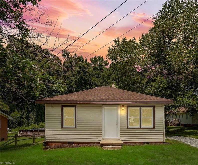 812 Morgan Ave, Asheboro, NC 27205 - photo 1
