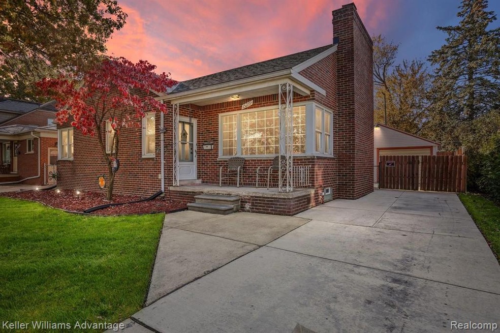1-web-or-mls-15271 Mclain Ave0021.jpg