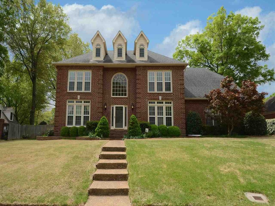 Update Dogwood Grove Beauty with 4 bd 3.5 bath pla
