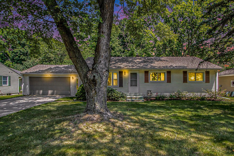 10019 Handel St, Portage, MI 49024 - photo 1