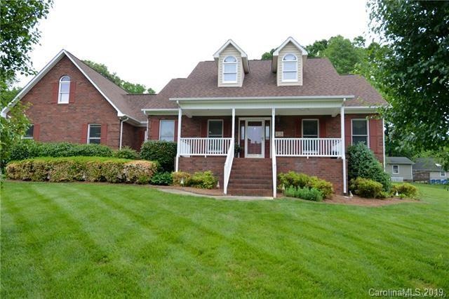 316 Gaston Ct, Statesville, NC 28625 - photo 1