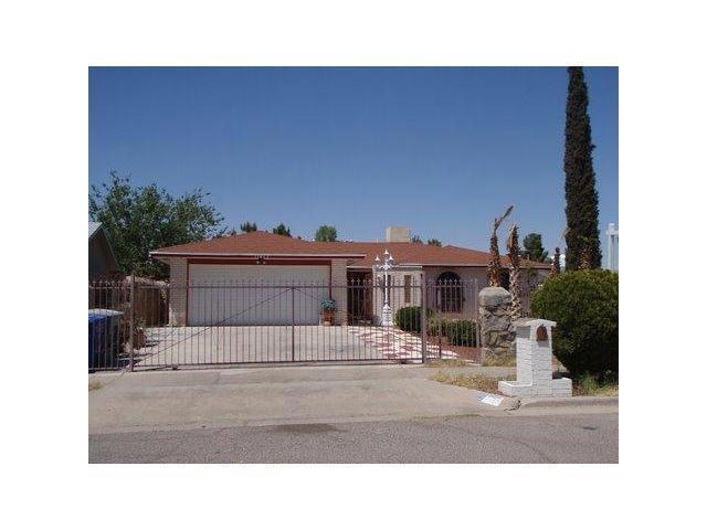 11417 Jack Cupit Ln, El Paso, TX 79936 - photo 1