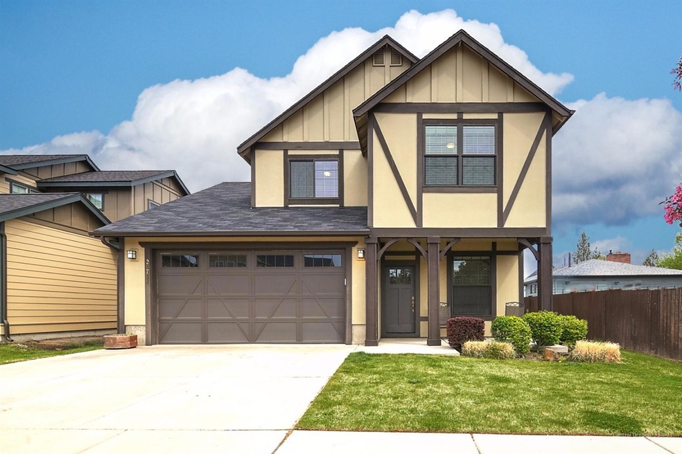 20794 SE Hollis Ln, Bend, OR 97702 - photo 1