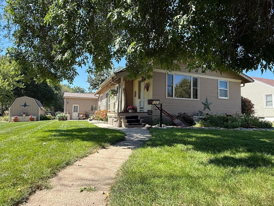 1203 Mcmillan St, Worthington, MN 56187 - photo 1