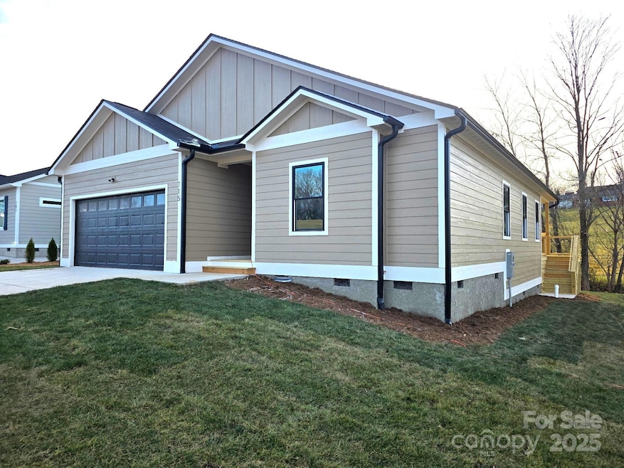 115 Peyton Elaine Rd, Clyde, NC 28721 - photo 1