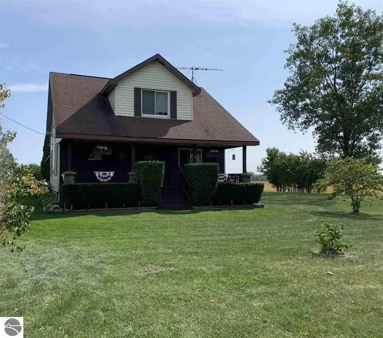 585 S Tonkey Rd, Au Gres, MI 48703 - photo 1