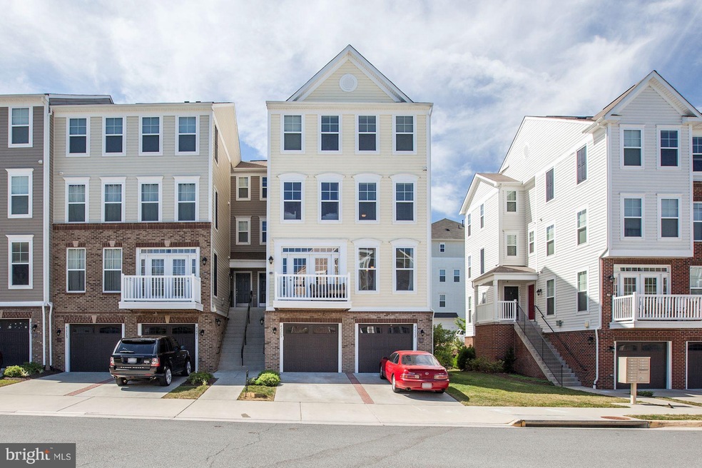 42265 Canary Grass Square, Aldie, VA 20105 - photo 1