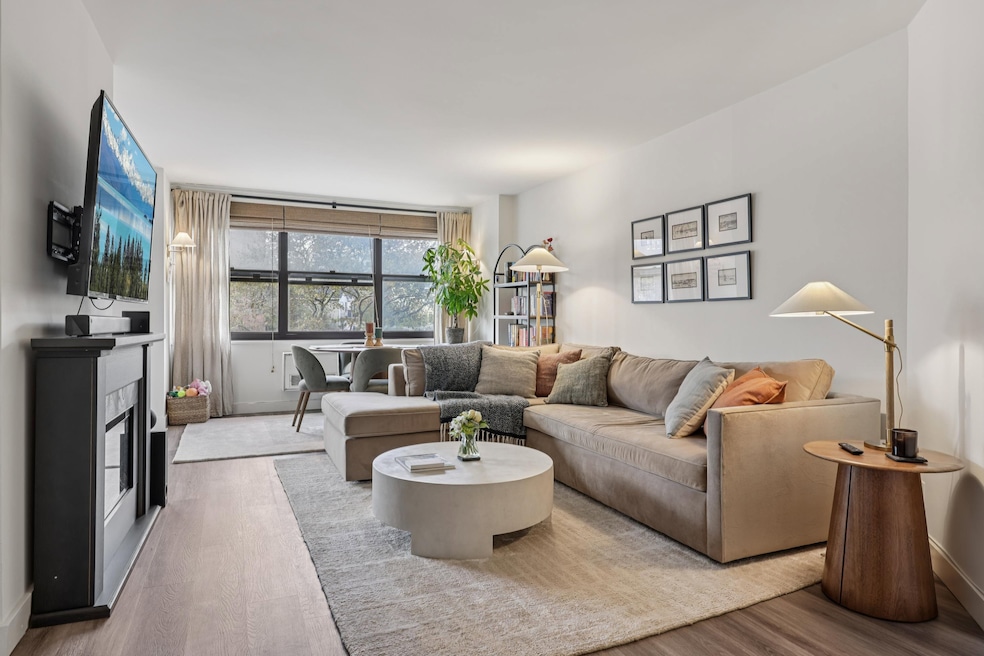 The Galaxy Towers unit 21-H, Guttenberg, NJ 07093 - photo 1