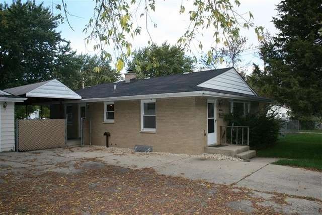 2016 Hermon Ave, Zion, IL 60099 - photo 1