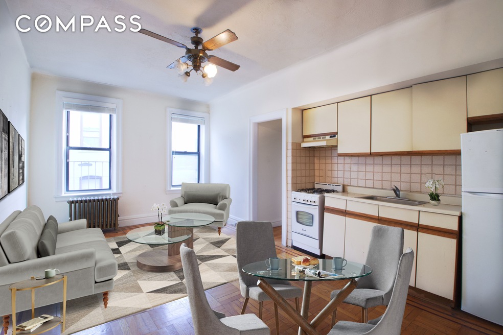 Astoria Lights unit D7, Astoria, NY 11103 - photo 1