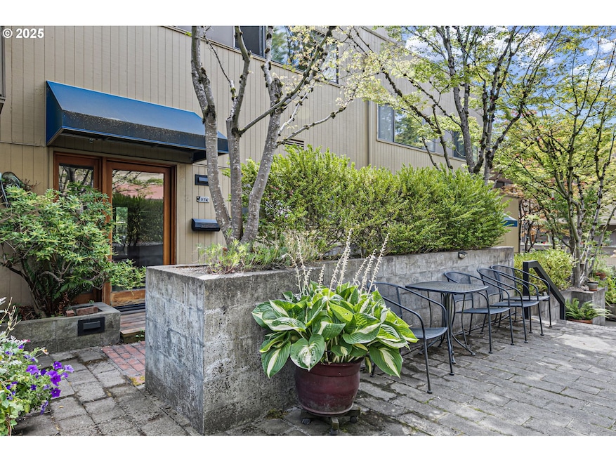 974 Lincoln St, Eugene, OR 97401 - photo 1