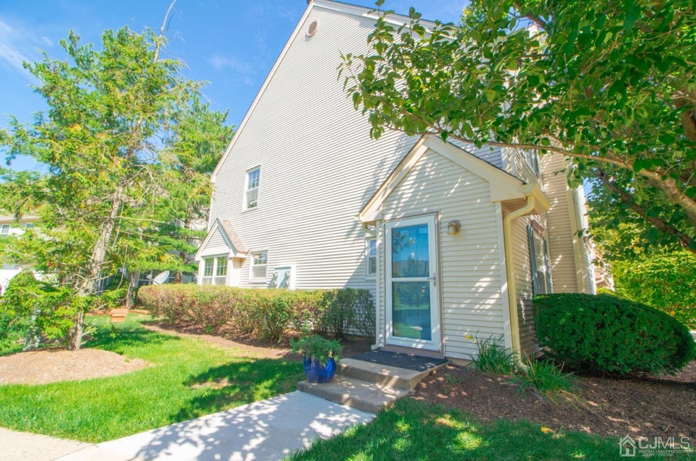 22 Keith Ct, Kendall Park, NJ 08824 - photo 1