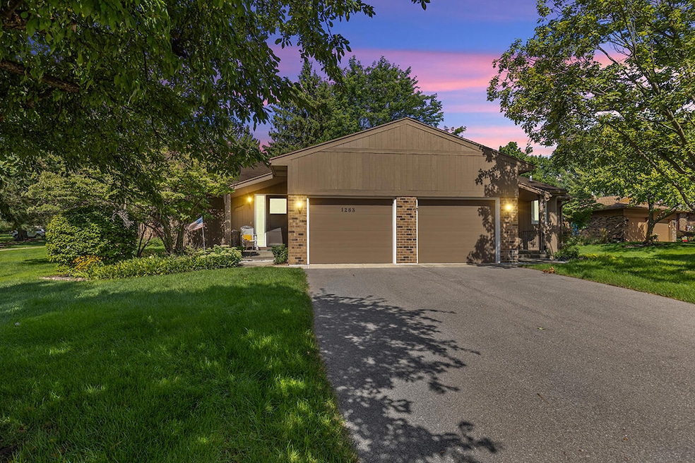 1283 Cranbrook Terrace NE unit 18, Grand Rapids, MI 49505 - photo 1