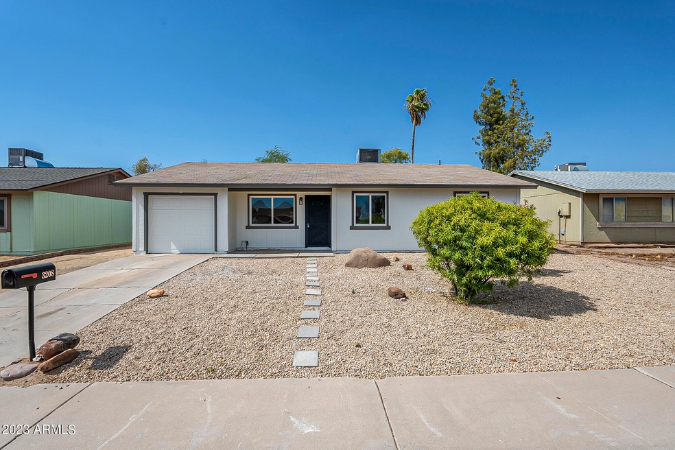 3208 W Libby St, Phoenix, AZ 85053 - photo 1