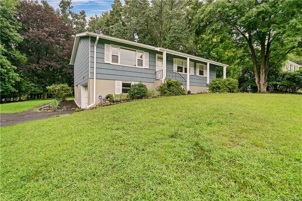 16 Heather Dr, Airmont, NY 10901 - photo 1