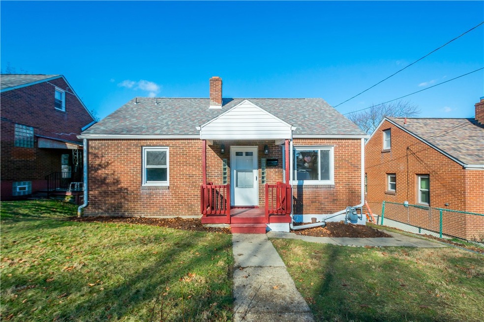 726 Upston St, McKeesport, PA 15133 - photo 1